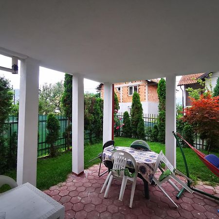 Rest & Recharge 4Bdr Apt- Free Parking, Ac & Garden Сараево Экстерьер фото